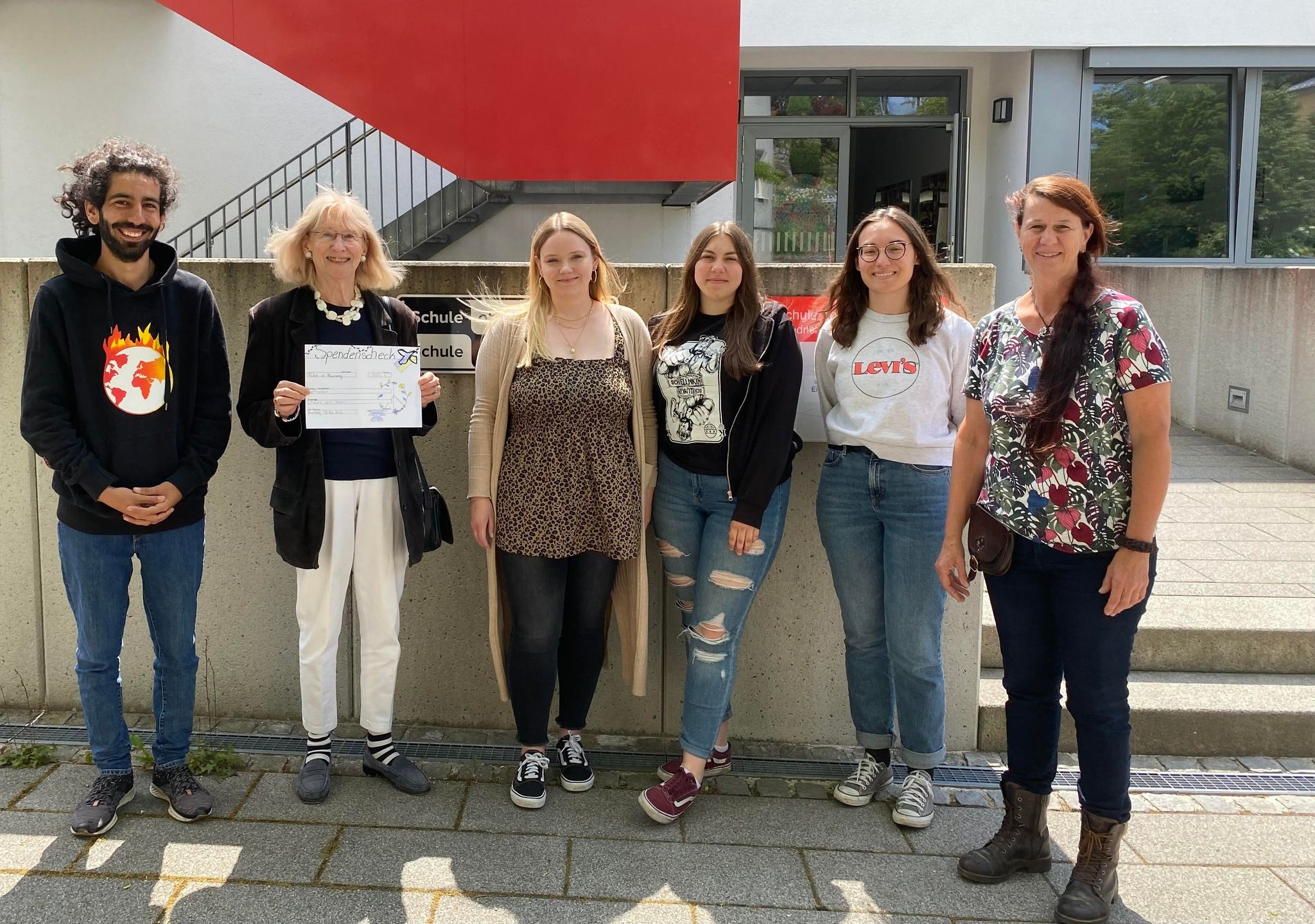 Der Basar - Solidarität mit geflüchteten Menschen aus der Ukraine (von Dr. Ulrike Roppelt)