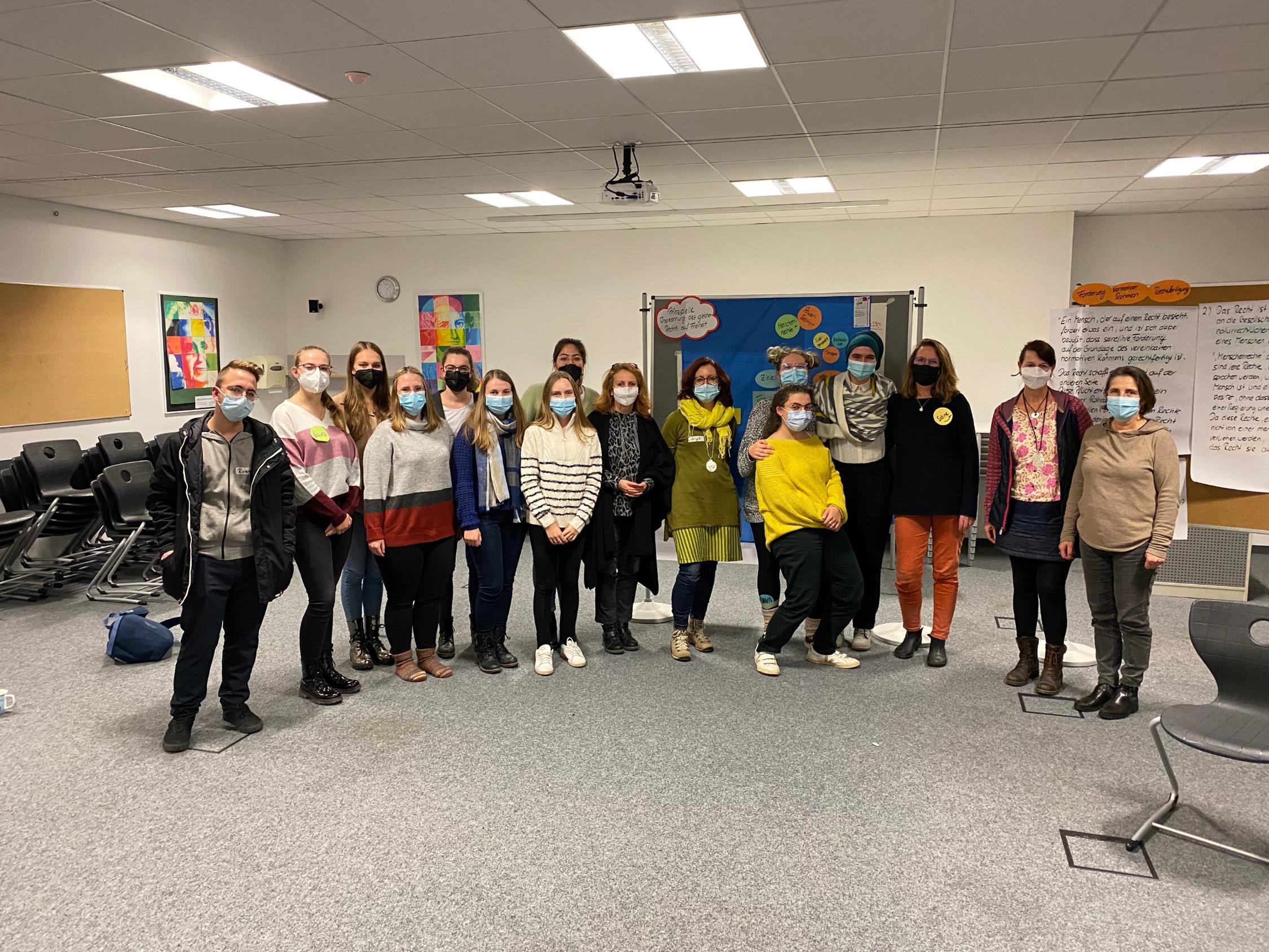 „Die Kunst, einen Kürbis zu teilen“ - Demokratie (er)leben mit Betzavta