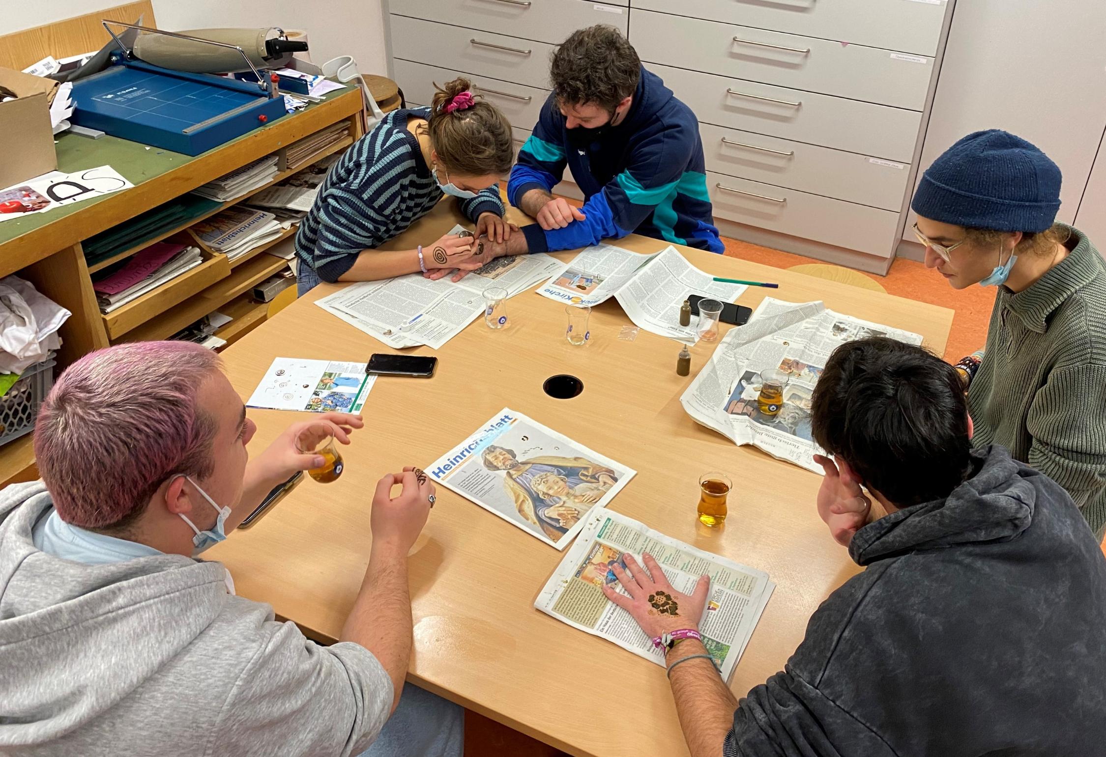 Henna und Kalligraphie
