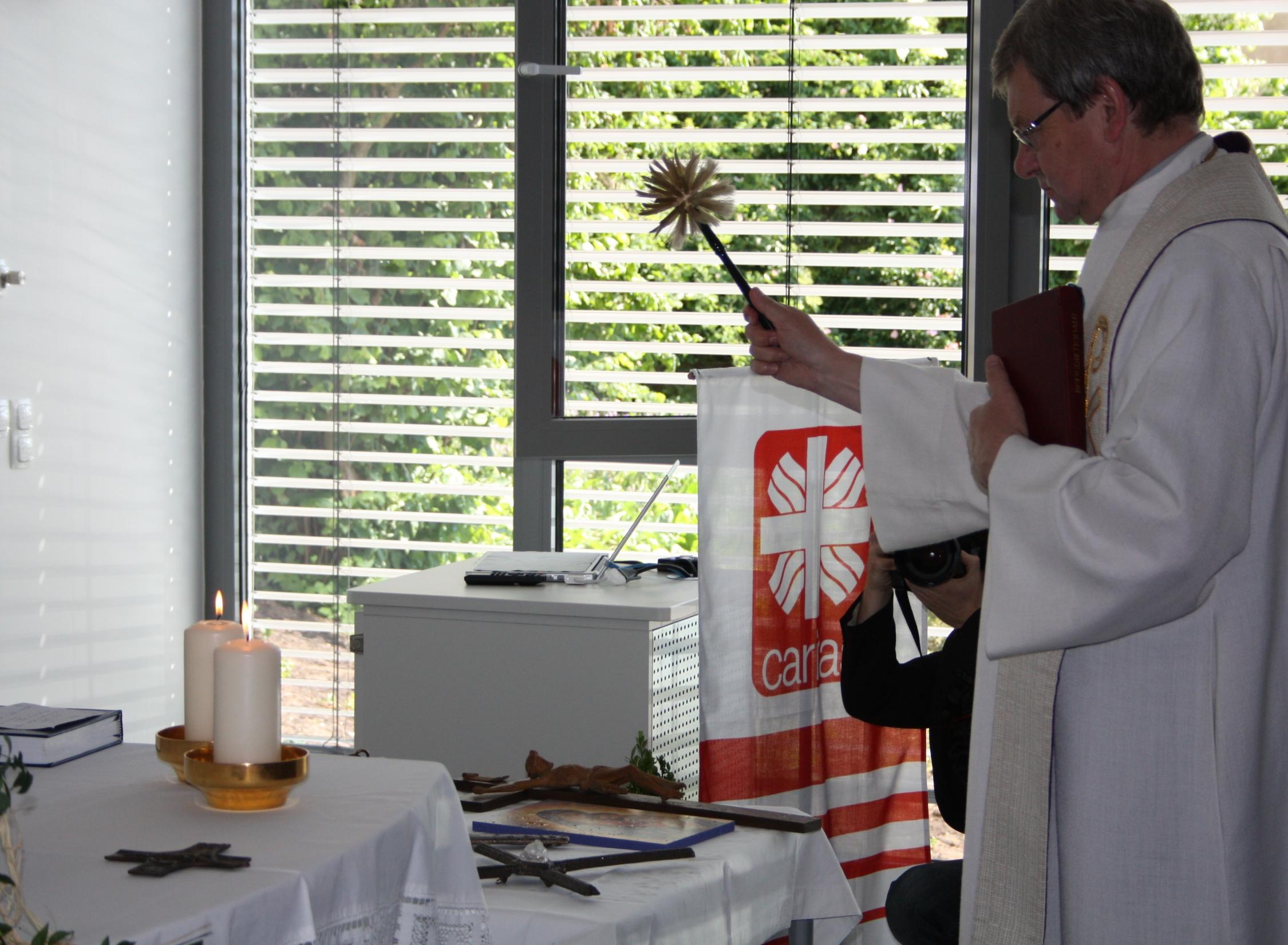 Einweihung Jakobsberg Kreuze