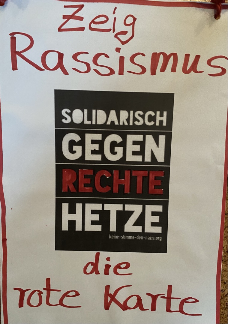 Solidarische Menschenkette