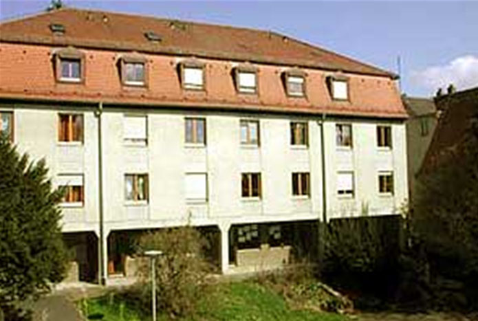 WOHNHEIM--AUSSENANSICHT--FACHAKADEMIE--BAMBERG